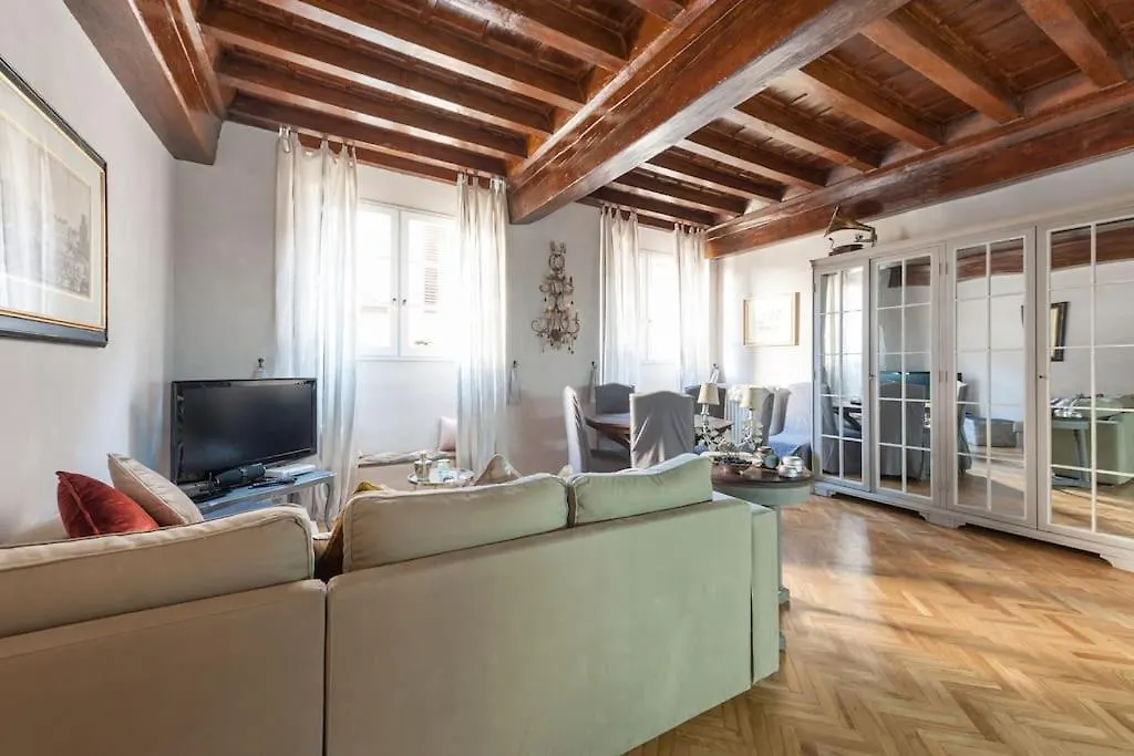 Appartamento Paladima In Santa Croce Florenz Apartment